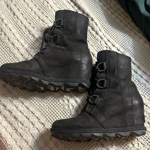 Sorel Joan of Arctic Lace Up Black Wedge Boots sz:8